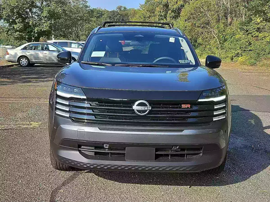 2026 Nissan Kicks SR photo 1
