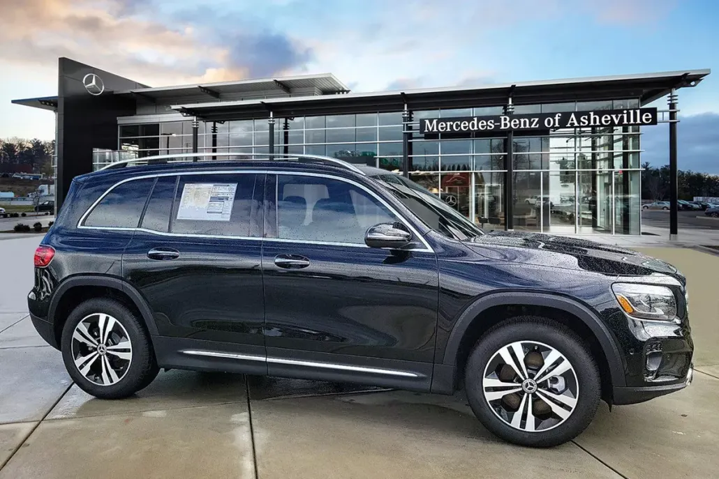 2024 Mercedes Benz GLB 250 4MATIC photo 1