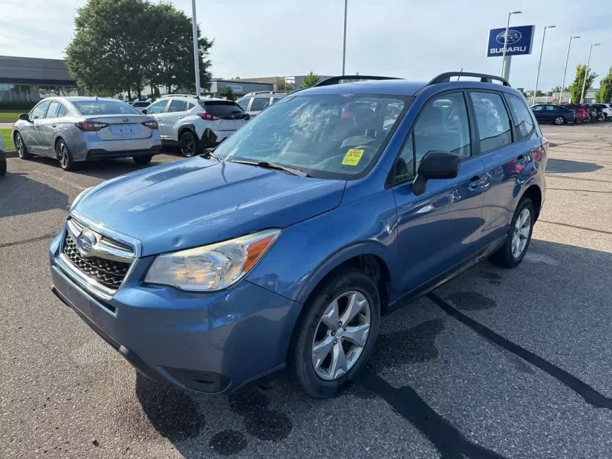 2015 Subaru Forester 2.5i photo 1