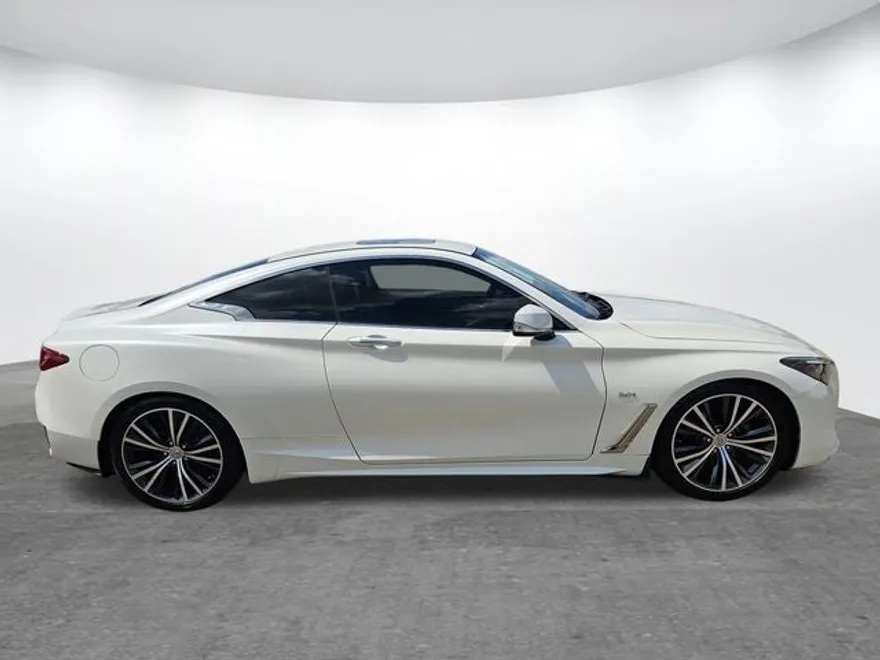 2019 Infiniti Q60 3.0t Luxe photo 1