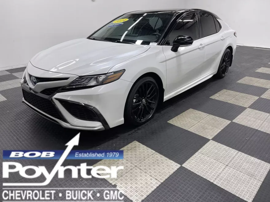 2024 Toyota Camry Hybrid XSE photo 1