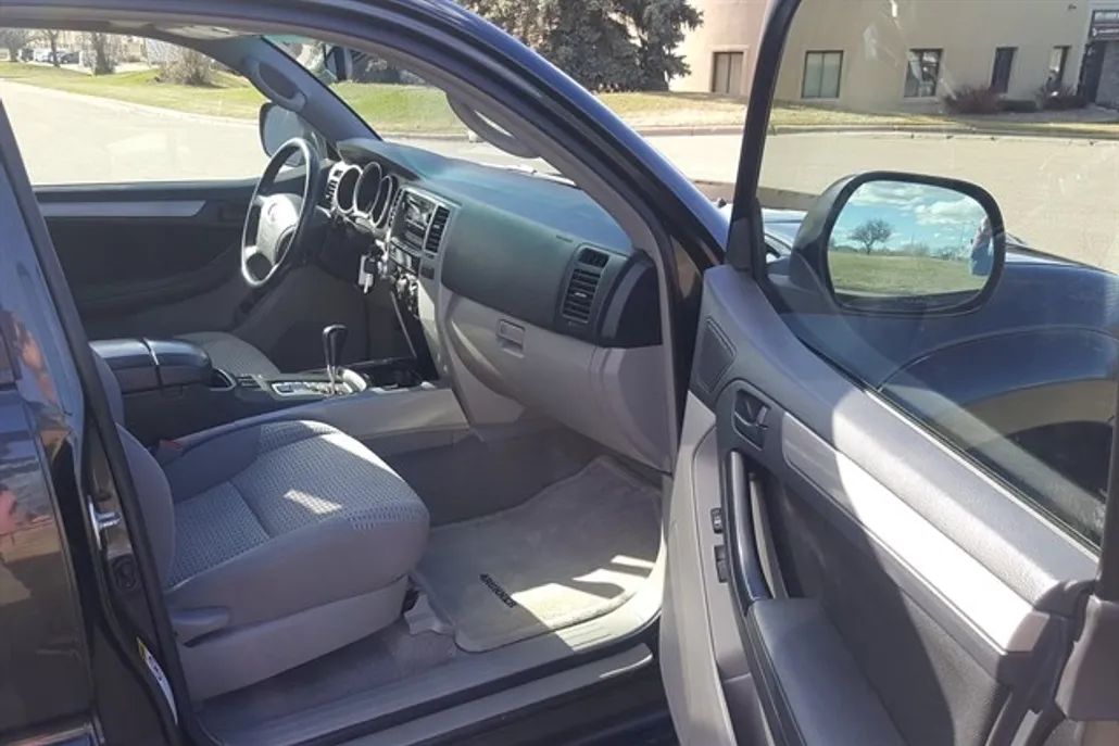 2008 Toyota 4Runner SR5 photo 1