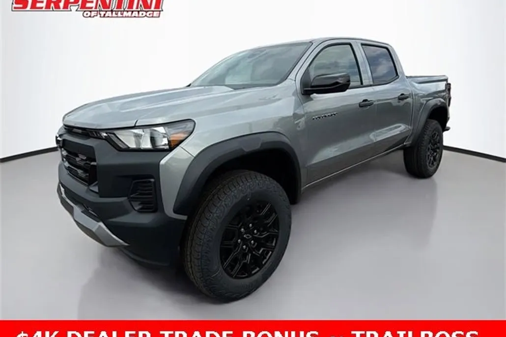 2026 Chevrolet Colorado Trail Boss photo 1