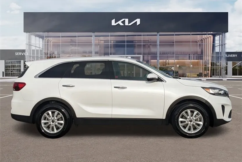 2019 Kia Sorento LX photo 1
