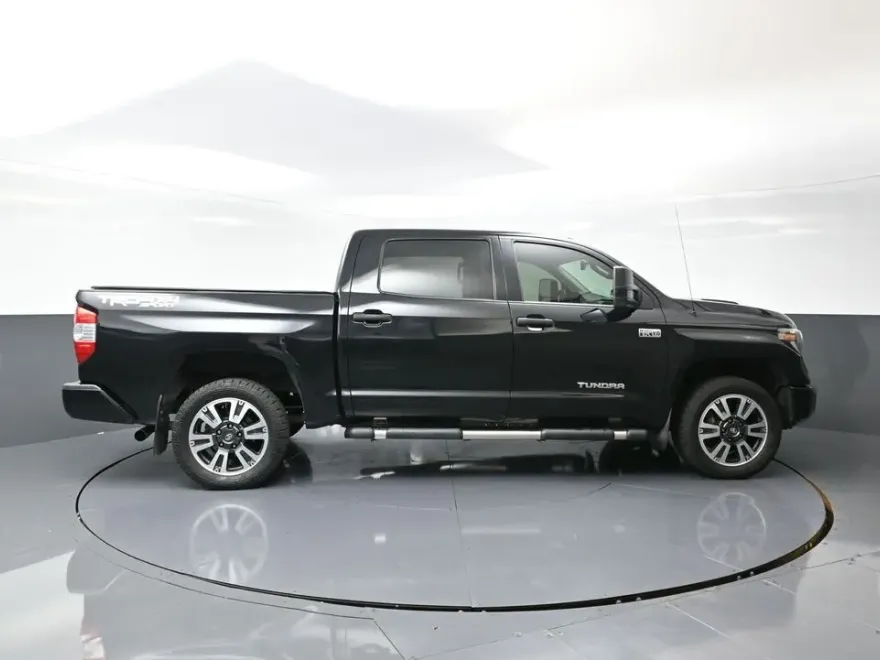 2019 Toyota Tundra SR5 CrewMax photo 1
