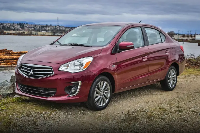2019 Mitsubishi Mirage G4 ES photo 1
