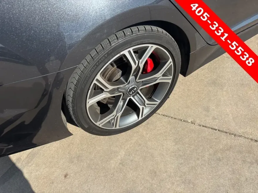 2021 Kia Stinger GT2 photo 1