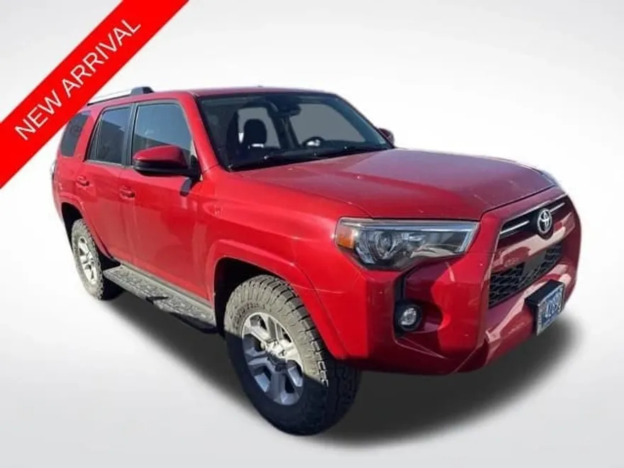 2022 Toyota 4Runner SR5 photo 1