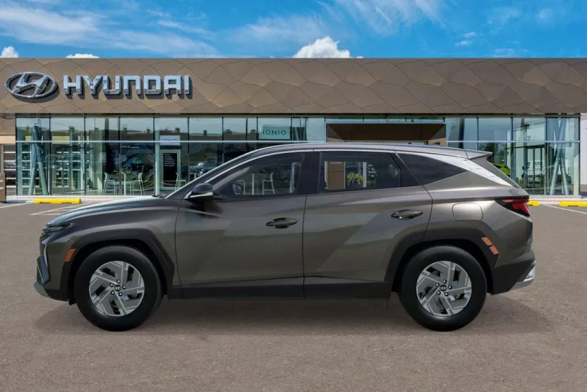 2026 Hyundai Tucson Hybrid Blue SE photo 1