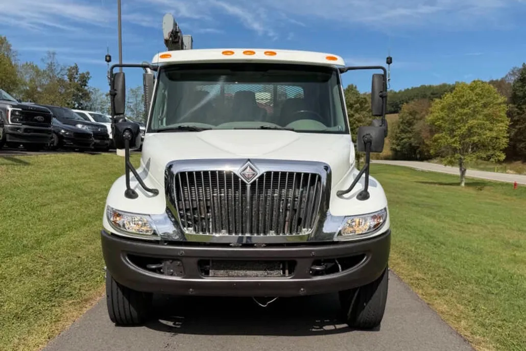 2008 International 4300 DuraStar 4300 photo 1