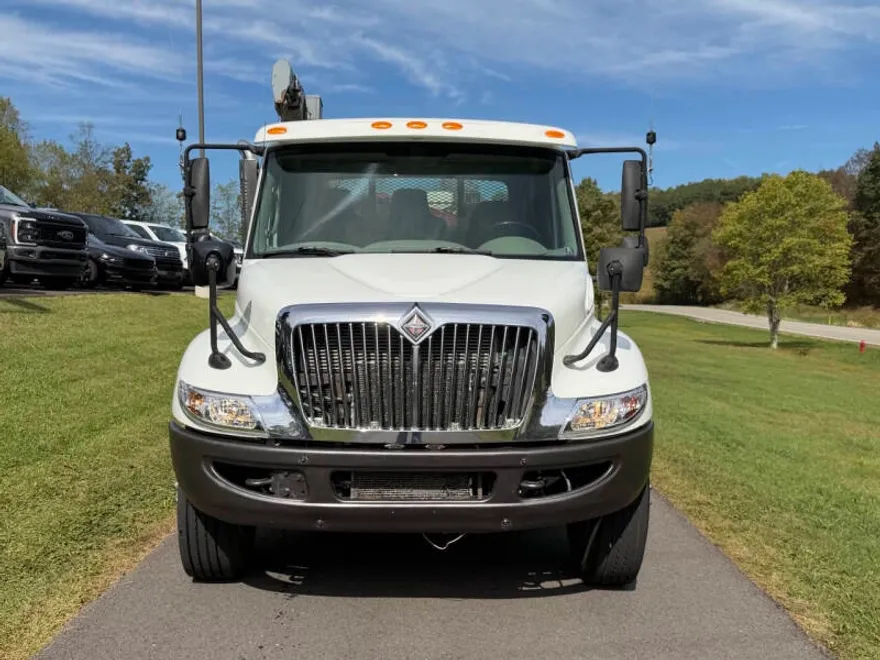 2008 International 4300 DuraStar 4300 photo 1