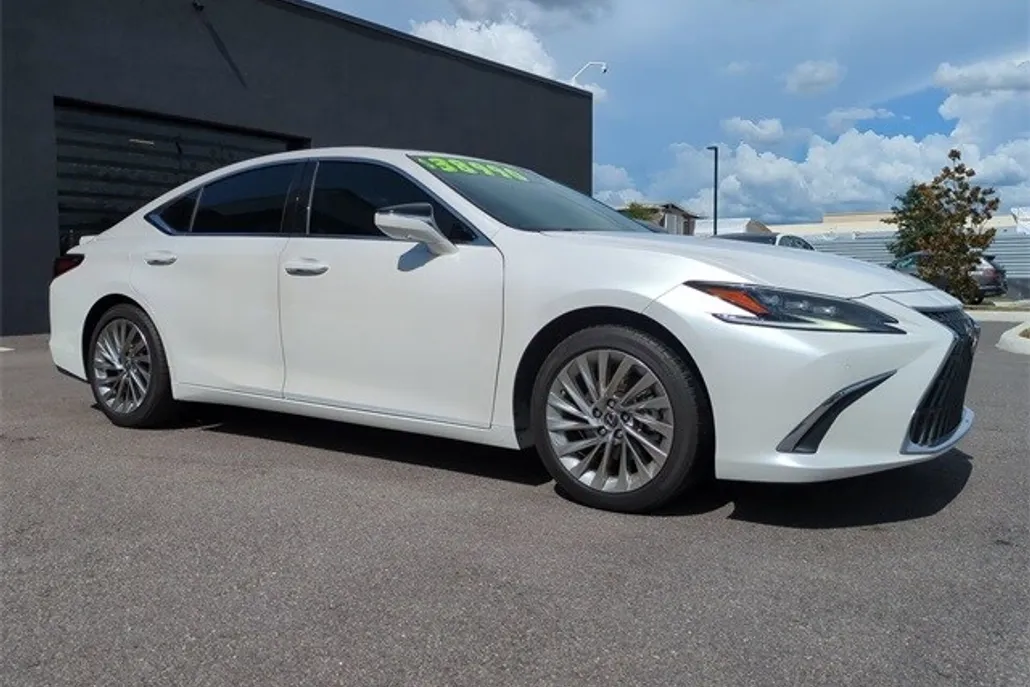 2023 Lexus ES 350 Ultra Luxury photo 1