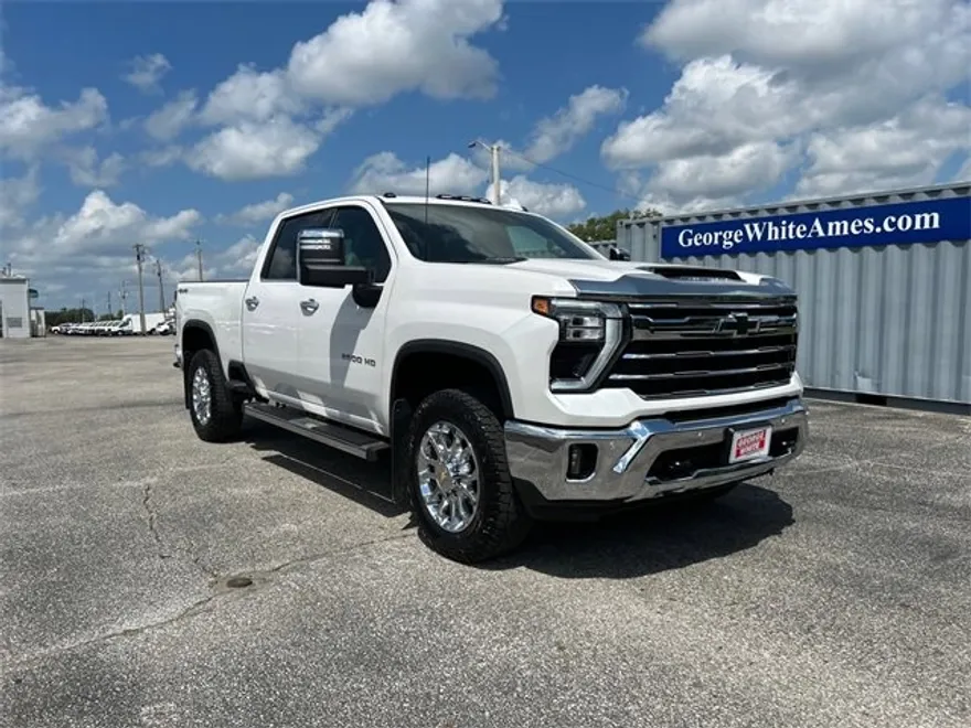2024 Chevrolet Silverado 2500HD LTZ photo 1