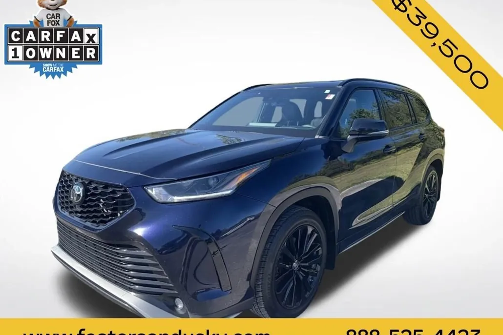 2023 Toyota Highlander L photo 1