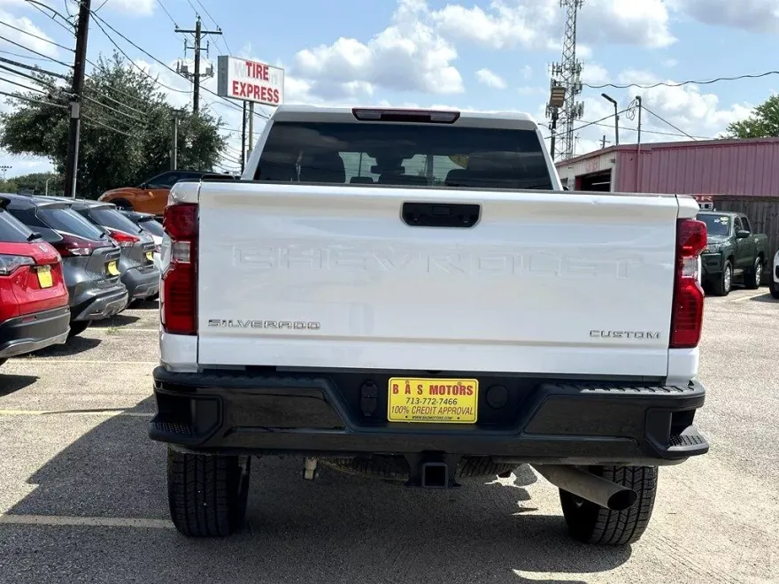 2024 Chevrolet Silverado 2500HD Custom photo 1