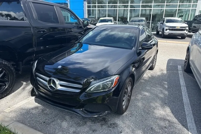2017 Mercedes Benz C 300 4MATIC photo 1