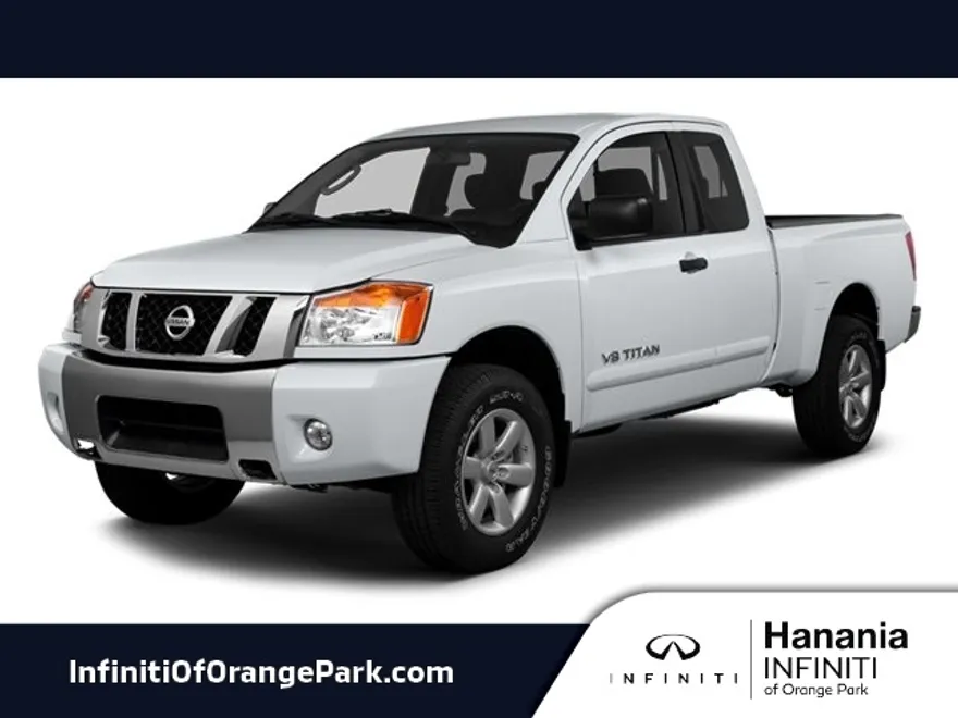2014 Nissan Titan SV photo 1