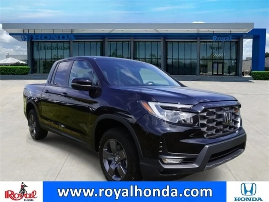 2025 Honda Ridgeline TrailSport photo 1