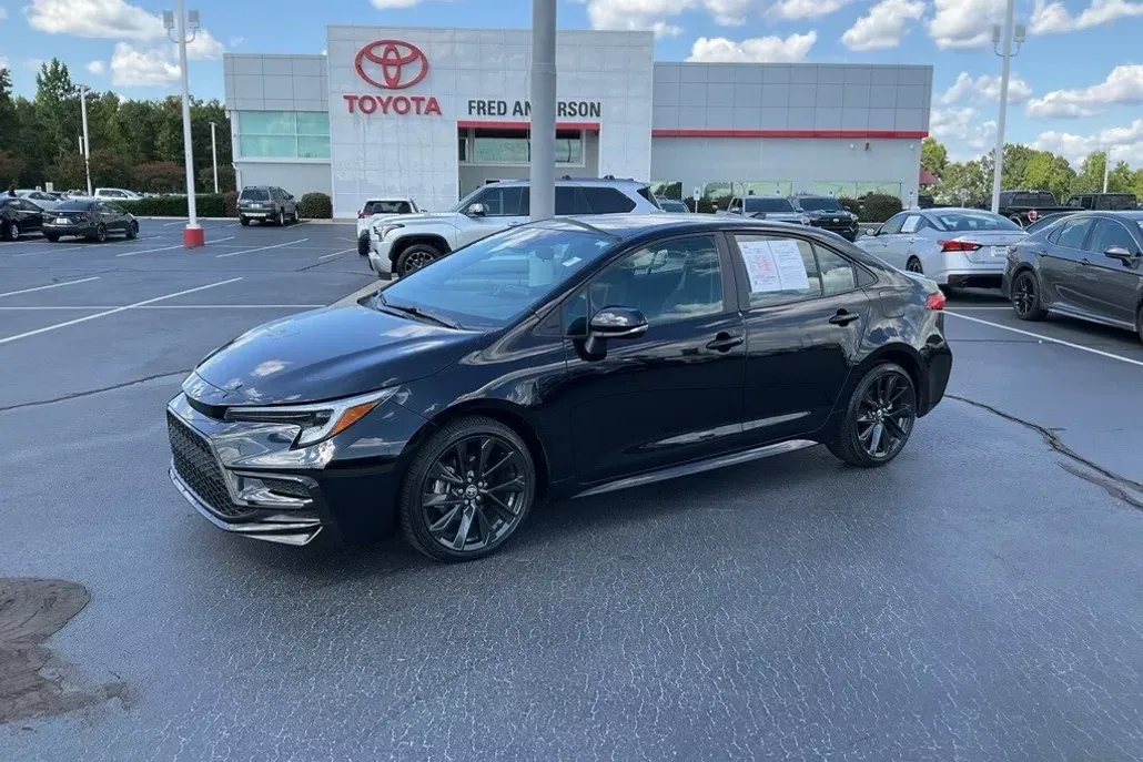 2024 Toyota Corolla SE photo 1
