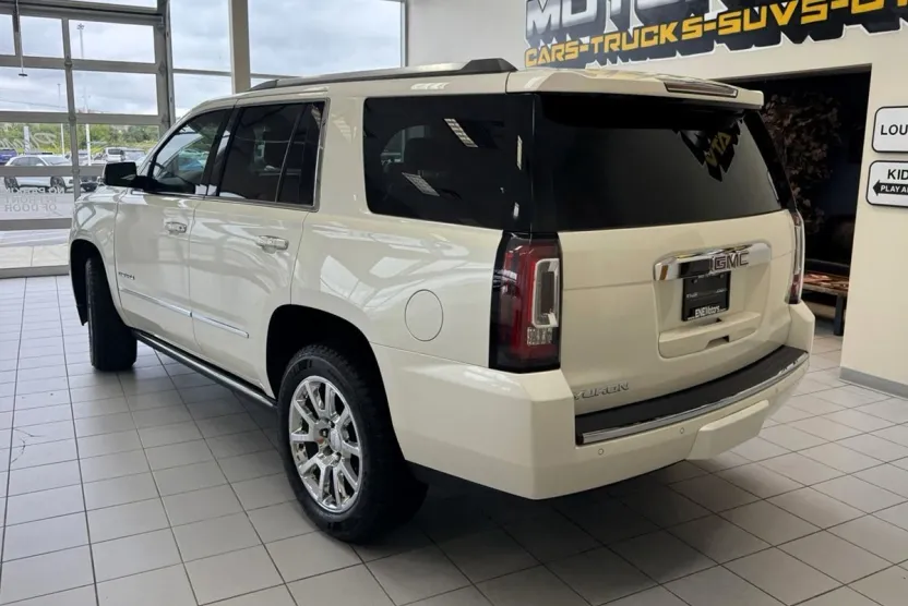 2015 Gmc Yukon Denali photo 1