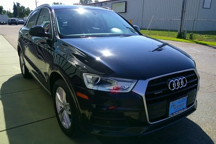 2016 Audi Q3 Premium Plus photo 1