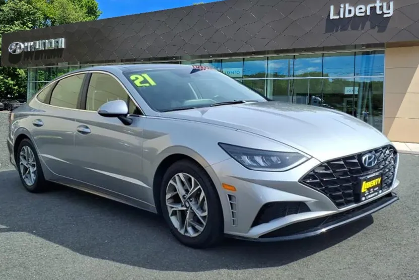 2021 Hyundai Sonata SEL Convenience photo 1