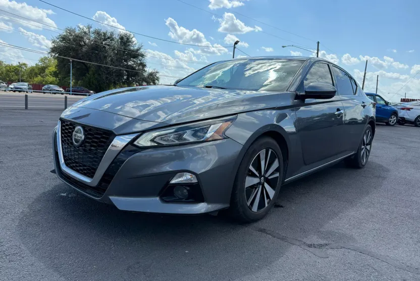 2020 Nissan Altima 2.5 SL photo 1