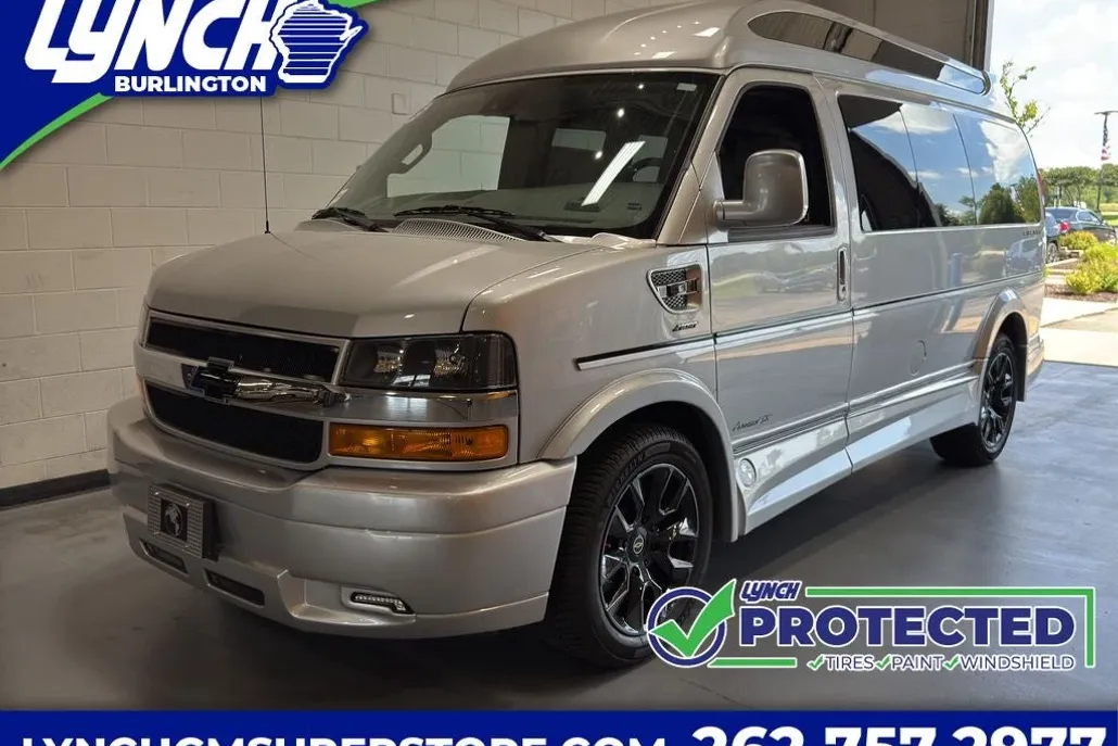 2025 Chevrolet Express Cargo 2500 photo 1