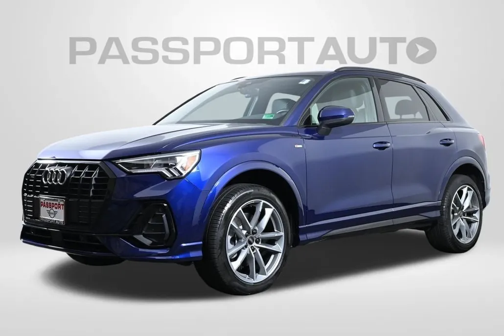 2024 Audi Q3 S line Premium Plus photo 1