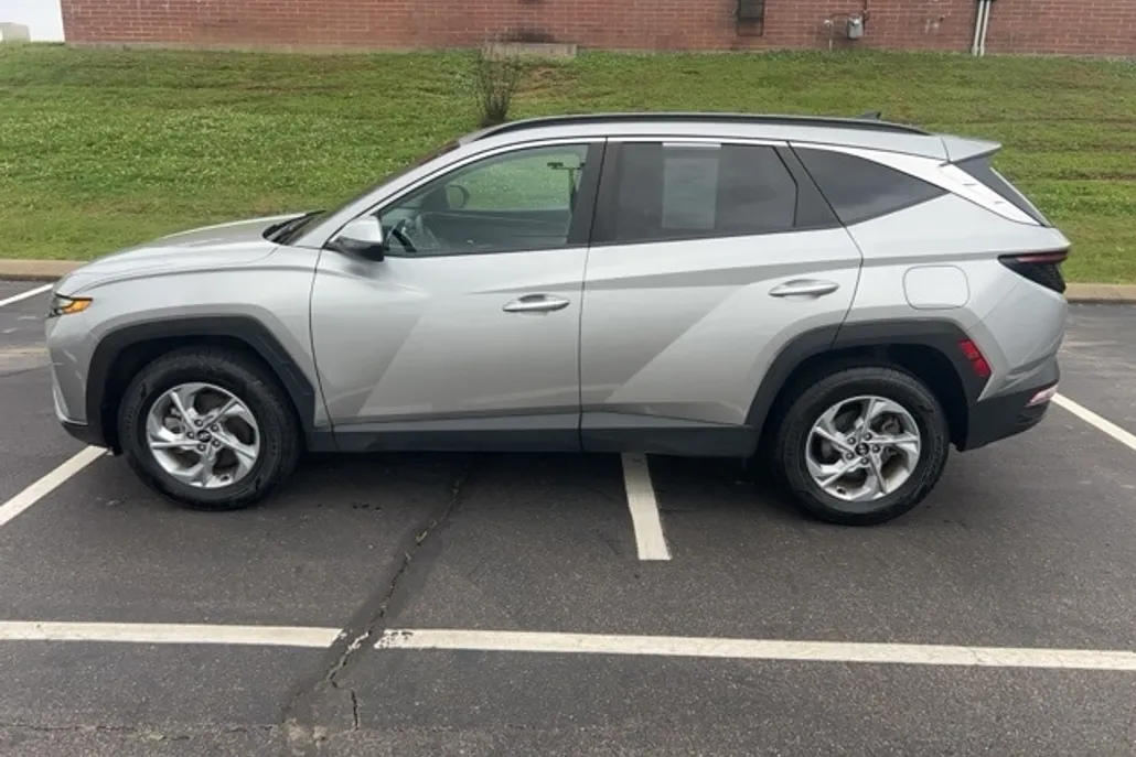 2023 Hyundai Tucson SEL photo 1