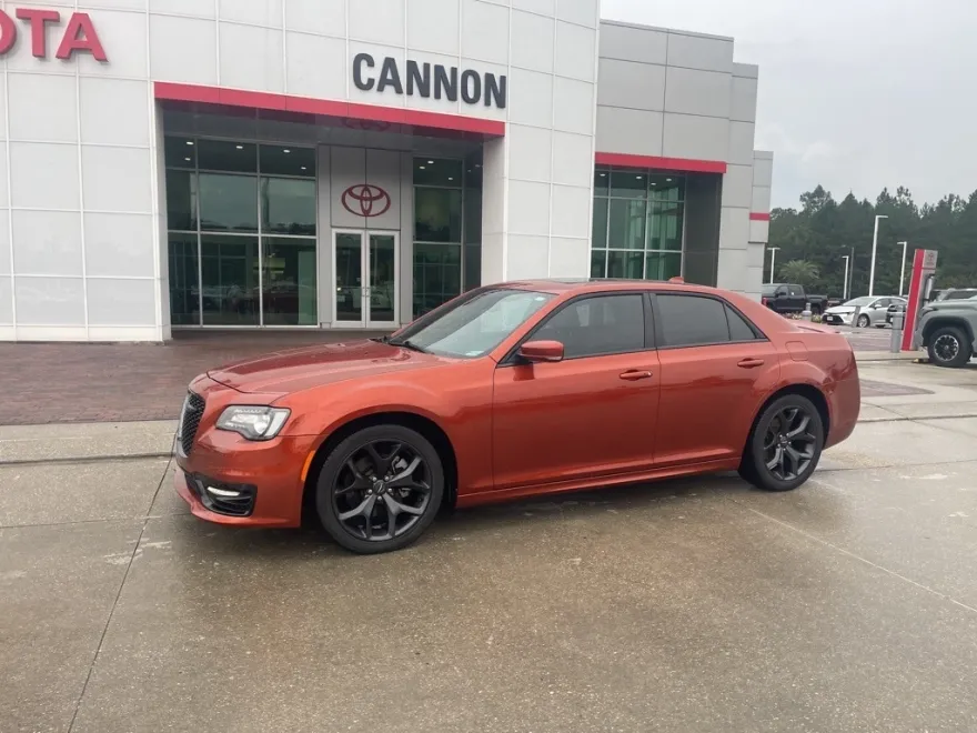 2021 Chrysler 300 S photo 1