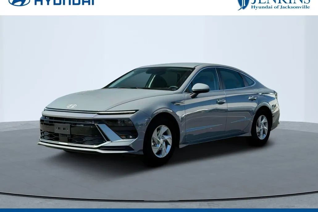 2025 Hyundai Sonata SE photo 1