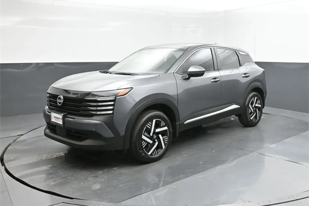 2025 Nissan Kicks SV photo 1
