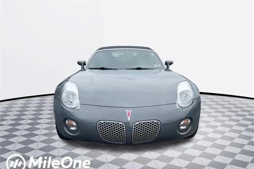 2008 Pontiac Solstice Base Convertible photo 1