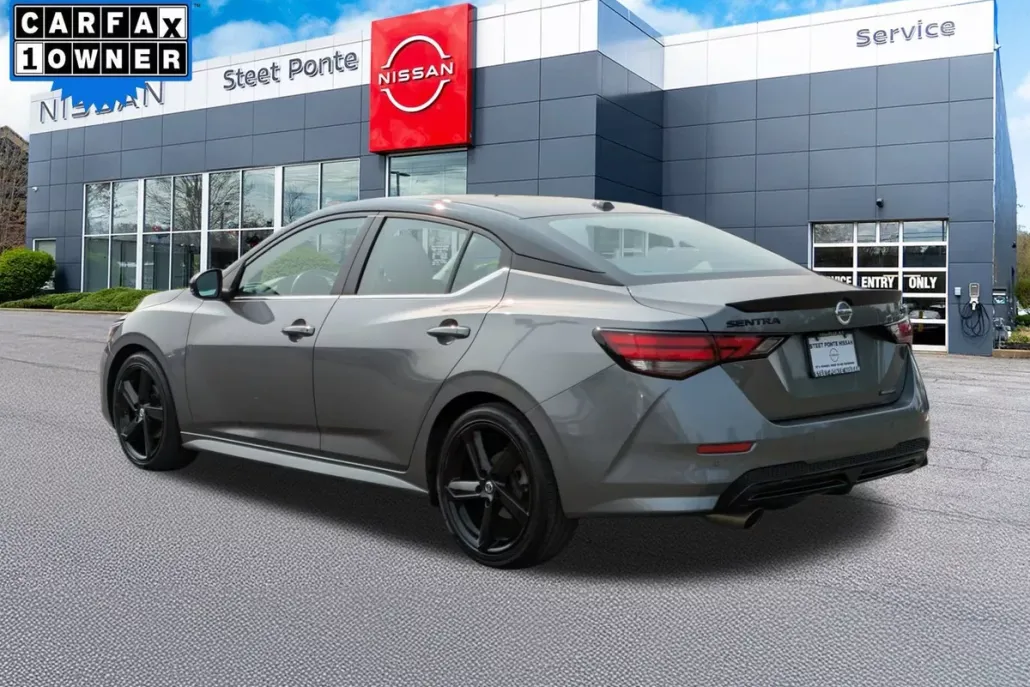 2023 Nissan Sentra SR photo 1