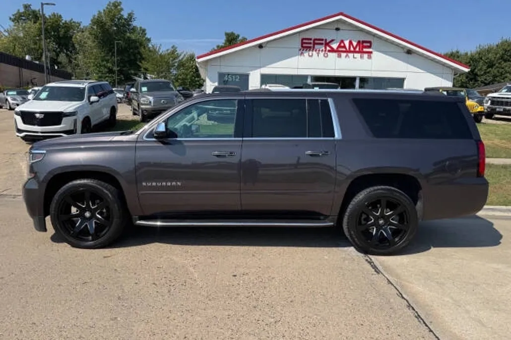2017 Chevrolet Suburban Premier photo 1