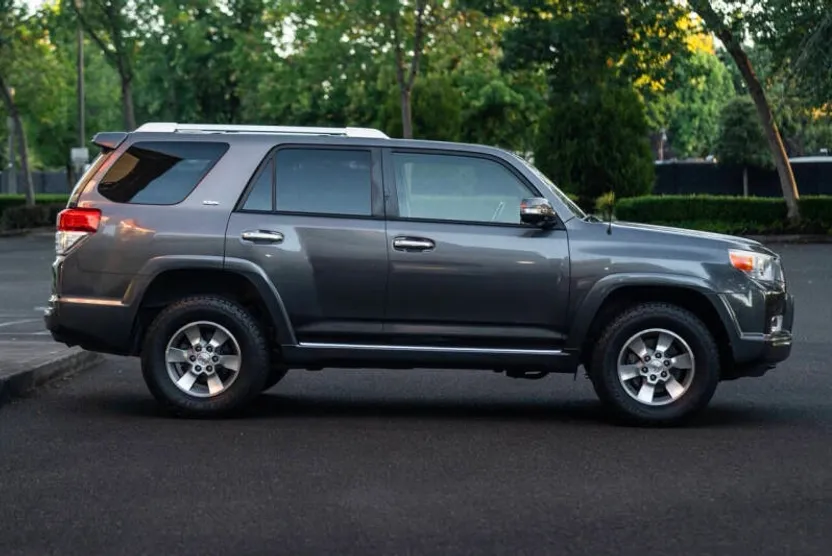 2013 Toyota 4Runner photo 1