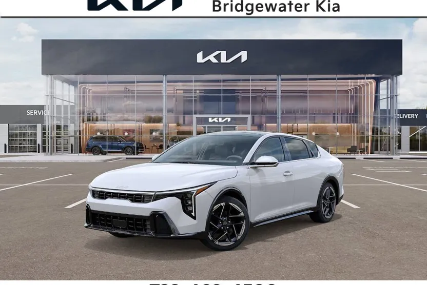 2025 Kia K4 GT-Line photo 1