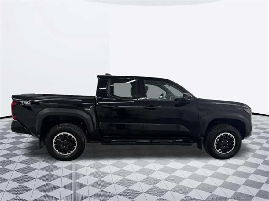 2025 Toyota Tacoma TRD Off-Road photo 1