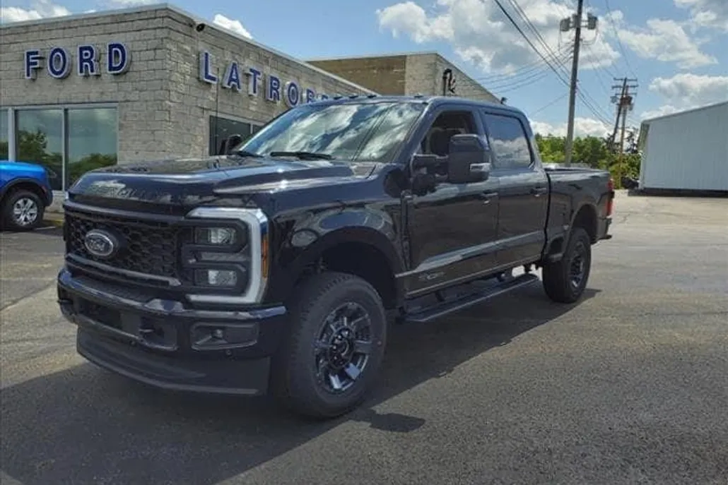 2024 Ford F-250 photo 1
