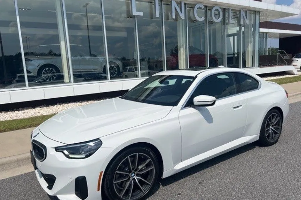 2022 Bmw 230i photo 1