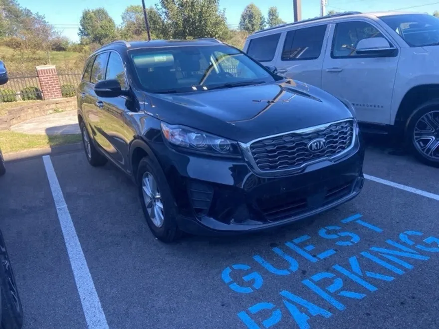 2020 Kia Sorento LX photo 1