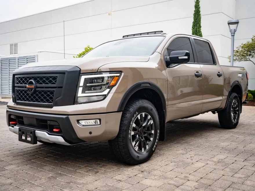 2021 Nissan Titan PRO-4X photo 1