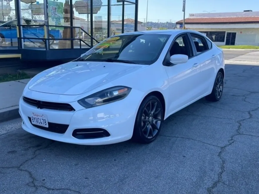 2015 Dodge Dart SE photo 1