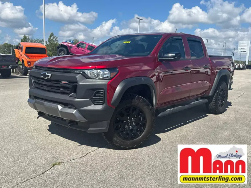 2024 Chevrolet Colorado Trail Boss photo 1