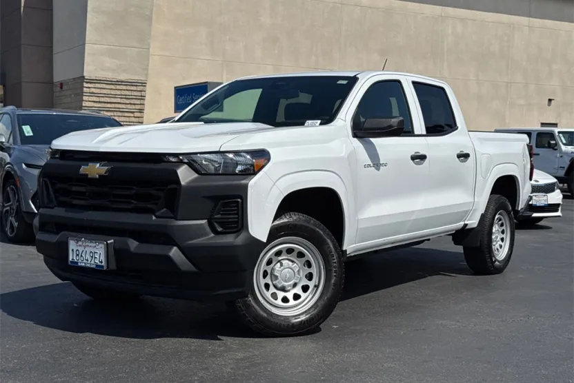 2025 Chevrolet Colorado Work Truck photo 1