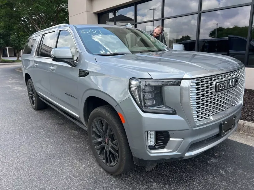 2024 Gmc Yukon XL Denali photo 1