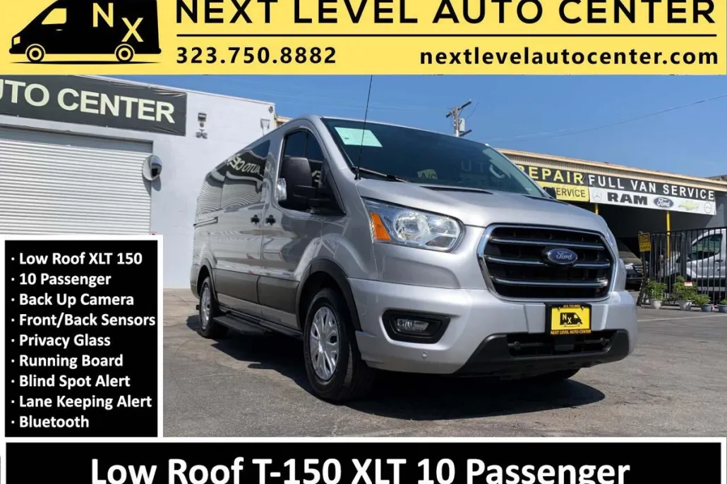 2020 Ford Transit Passenger XLT photo 1