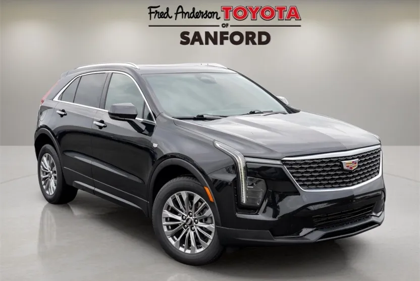 2024 Cadillac XT4 Premium Luxury photo 1