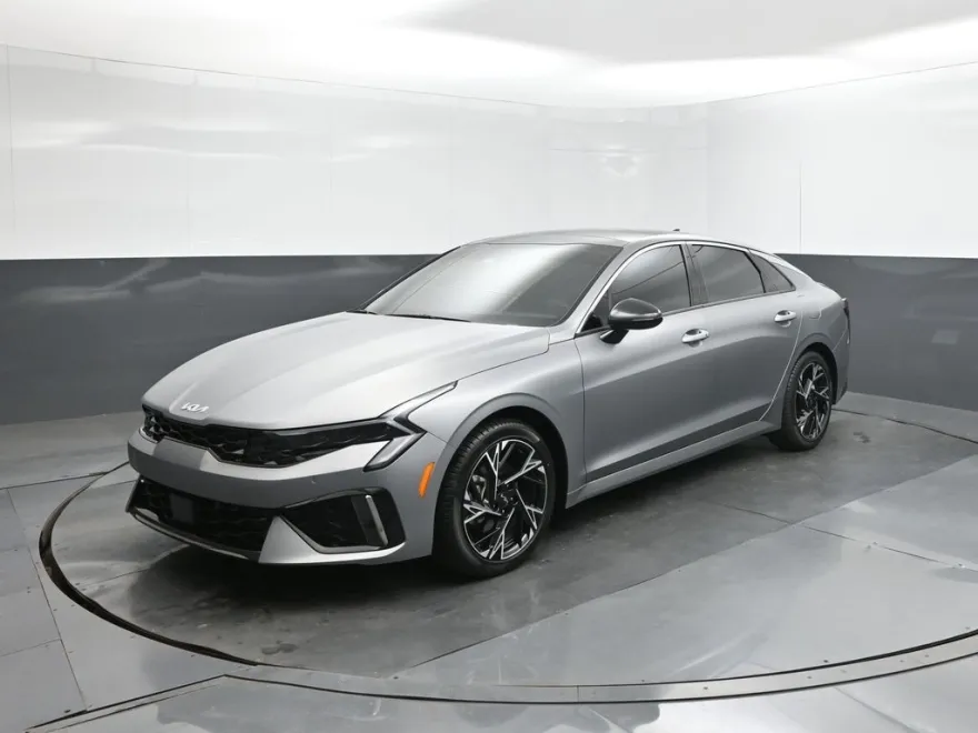 2025 Kia K5 GT-Line photo 1